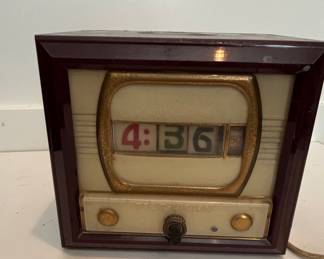 Vintage Spartus "Tele-Vision" Electric Desk Clock
