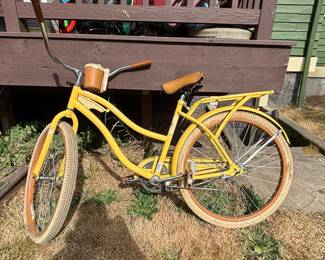 Huffy 26" Nel Lusso Women's Cruiser Bike, Yellow