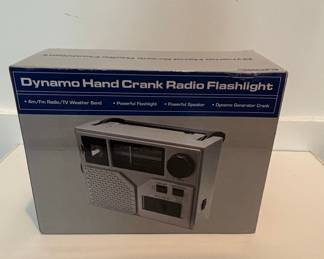 Dynamo Hand Crank Radio Flashlight