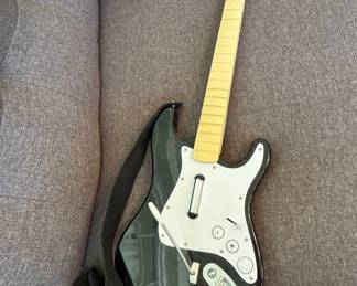 Rock Band 19091 Fender Stratocaster Guitar Controller (Wii)