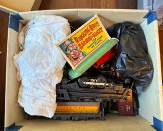 Vintage A.C. Gilbert American Flyer S-Gauge Train Collection & Erector Set