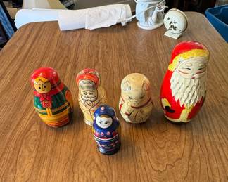 Vintage Christmas Matryoshka Nesting Doll Set