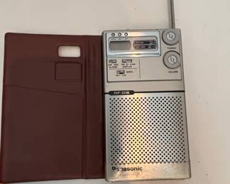 Panasonic RF-016 "Mr. Thin" AM/FM Pocket Radio