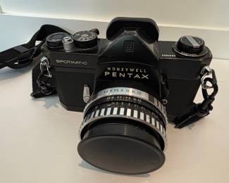 Honeywell Pentax Spotmatic (SP) 35mm SLR Camera
