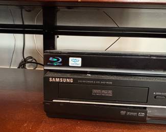 Samsung DVD-VR330 DVD Recorder and VCR Combo