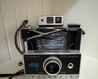 Polaroid Automatic 450 Land Camera