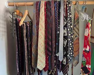 Vintage Men's Designer Necktie Collection (Bulk Lot)
