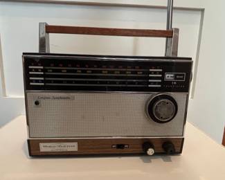 Longines Symphonette World Traveler 15 Transistor Radio