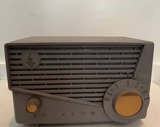 Emerson Model 744B Tube Radio