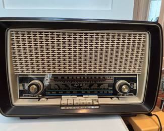 Vintage Blaupunkt Sultan Super Hi-Fi Tube Table Radio