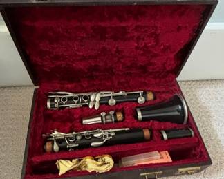 Vintage Bundy Bb Clarinet