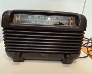 Vintage Philco Transitone Model 46-250 Bakelite Table Radio
