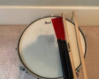 Pearl "Export" Series Snare Drum with Accessories