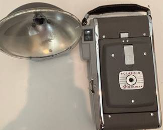 Polaroid Land Camera Model 80 (Highlander)