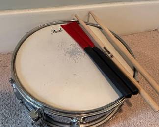 Pearl "Export" Series Snare Drum with Accessories