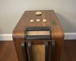 Vintage Hotel Radio Corp Coin-Operated Radio
