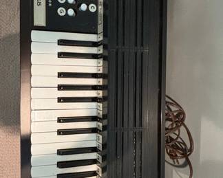 Vintage Magnus Model 300 Electric Chord Organ