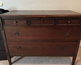 Vintage Mahogany Three-Drawer Chest with Beaded Drawer Fronts