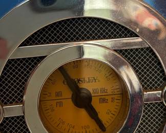 Crosley CR37 Bluebird Mirror Radio Reproduction