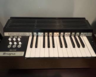 Vintage Magnus Model 300 Electric Chord Organ