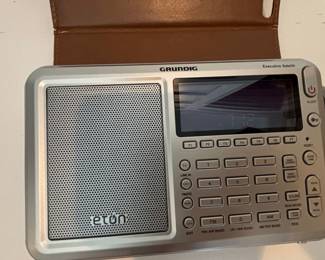 Silvertone 700 Transistor Radio