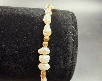 14k gold and pearl bracelet