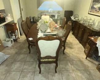 FABULOUS "HENREDON" FORMAL DINING ROOM SET!