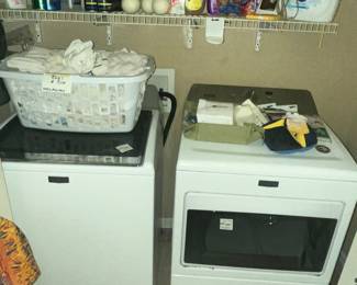 WONDERFUL MAYTAG WASHER & DRYER