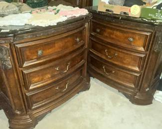 PAIR OF MATCHING NIGHSTANDS