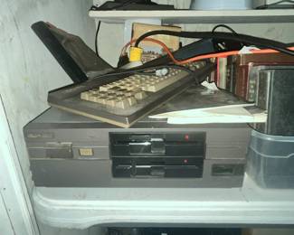 VINTAGE DELTA GOLD COMPUTER