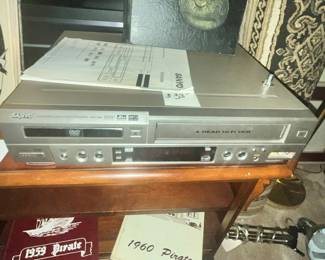 NICE SANYO DUAL VIDEO DECK