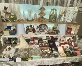 SOME VERY ELEGANT CHRISTMAS ITEMS!