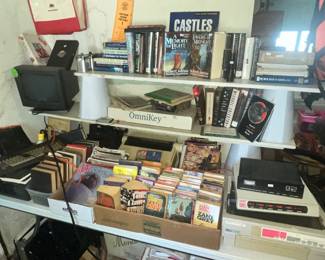 TO THE GARAGE! VINTAGE COMPUTERS & BOOKS