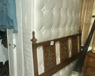 QUEEN MATTRESS SET & HEADBOARD