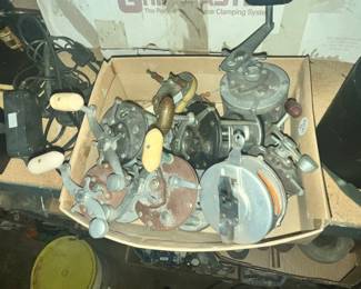 BOX OF VINTAGE FISHING REELS