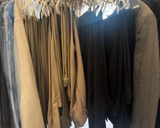 Men’s slacks & dress pants 