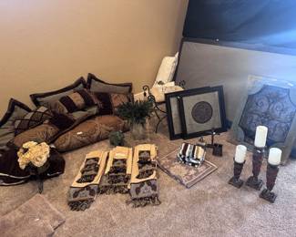 Bedroom & bathroom decor 