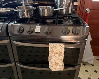 Gas stove $750