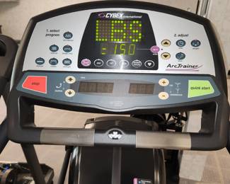 CYBEX Arc Trainer 600A elliptical