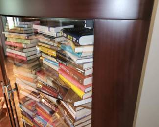 Wooden display case w glass doors