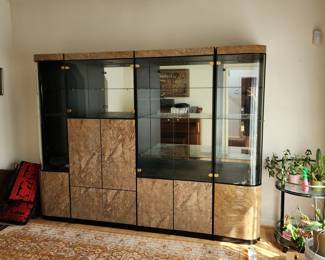 Large wall unit