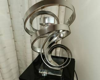 Metallic sculpture