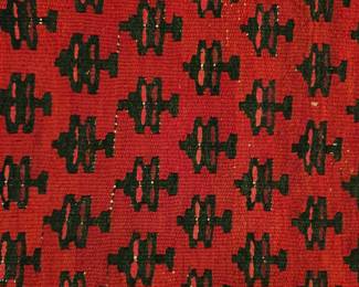 Basement office area rug. 100% wool. 12'10" x 6'4". Detail