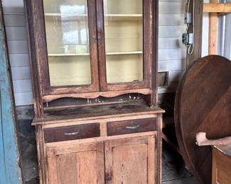 Stepback Cupboard