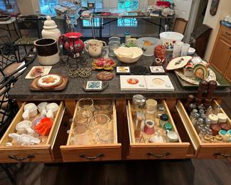 Mislc. Kitchen Items