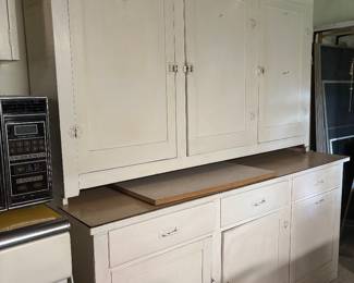 Antique kitchen cabinets 