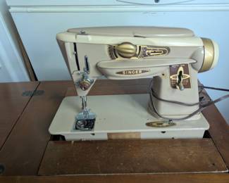 Sewing machine 
