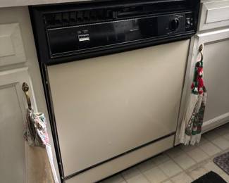 Dishwasher 