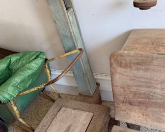 VINTAGE INDUSTRIAL GENERAL STORE PLATFORM SCALE 