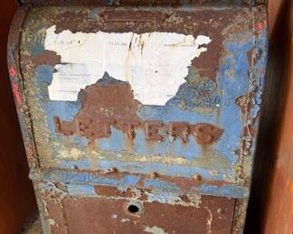 ANTIQUE US POST OFFICE LETTER DROP BOX 1930’S